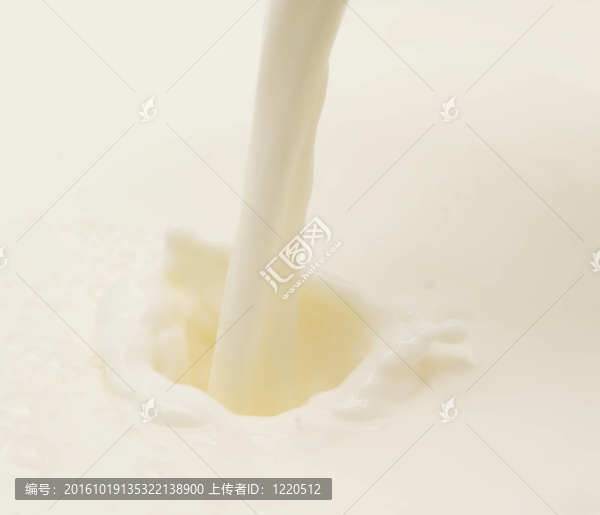 牛奶濺