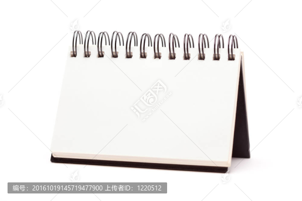 空白螺旋便箋墊站在白色