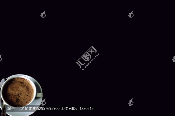 卡布奇諾的黑色背景