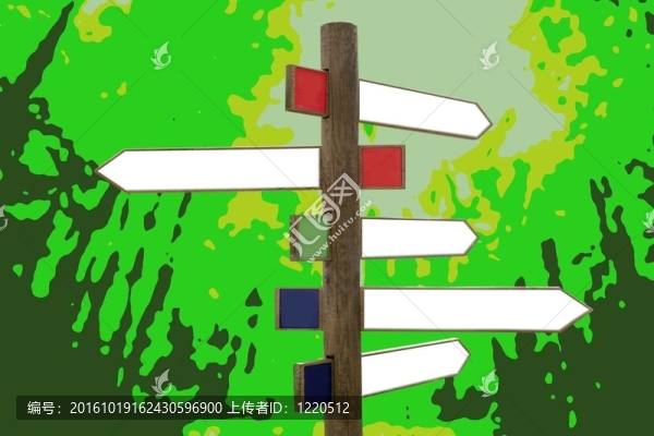 十字路口的木制箭頭標(biāo)志