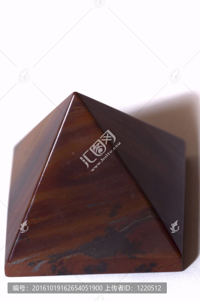 老虎眼金字塔