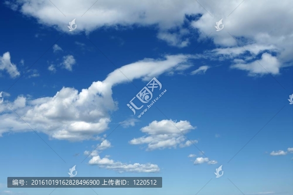 陽光明媚的藍天白云白云