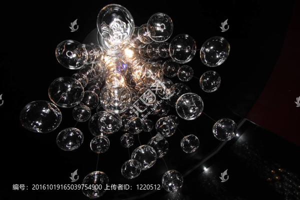 吊燈
