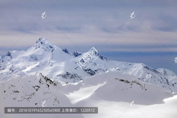厄爾布魯士山