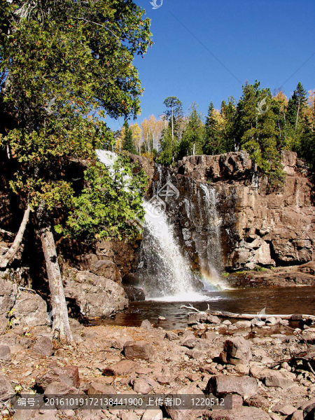 巖石在Gooseberry,Falls