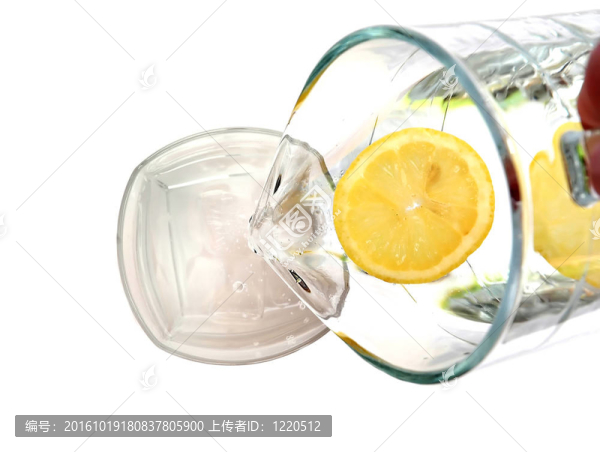水