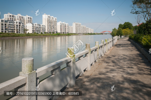 河濱景觀公寓住宅
