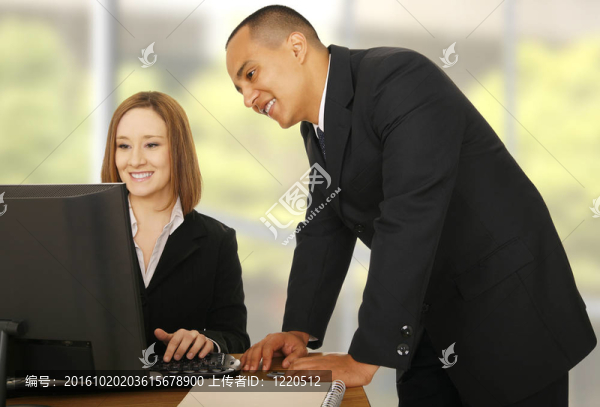 業(yè)務(wù)團(tuán)隊(duì)在Compiter