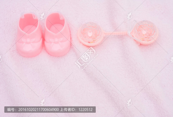 粉紅色的嬰兒鞋復(fù)制空間