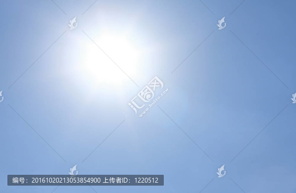 藍天上的太陽