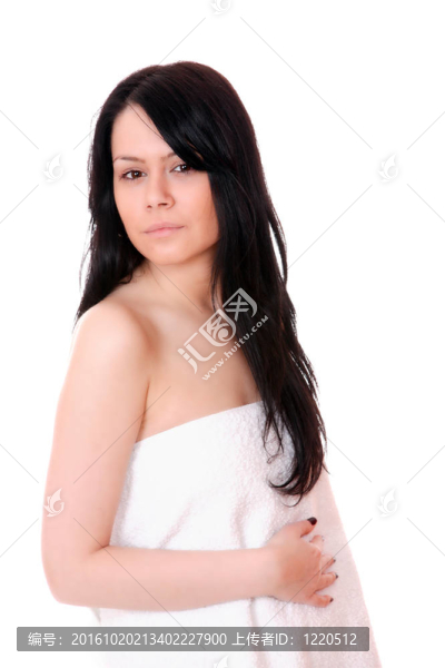 年輕美女洗澡后