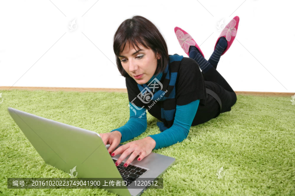 女人和筆記本