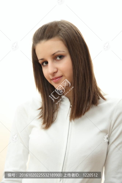白衣少女肖像