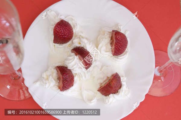 草莓香檳