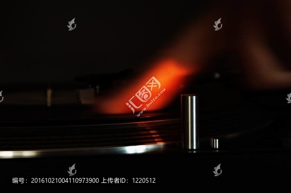 銳利的轉(zhuǎn)盤。