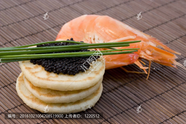 魚子醬和蝦