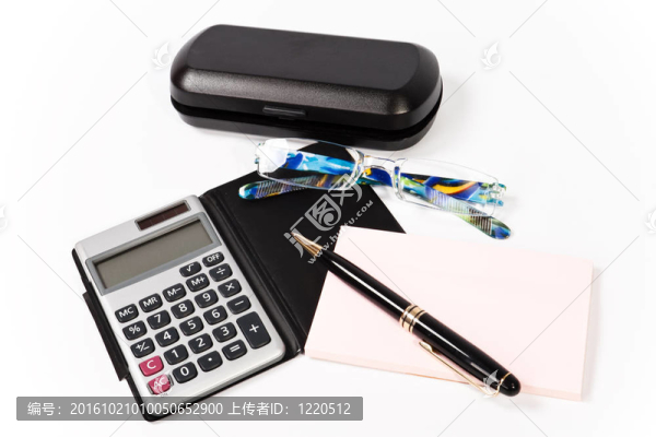 計(jì)算器；鋼筆；眼鏡；