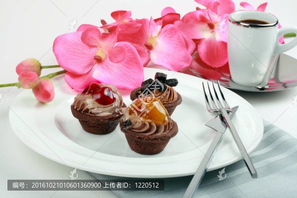 水果蛋撻和意大利濃咖啡的優(yōu)雅表現(xiàn)