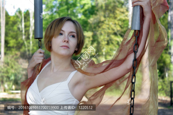 美麗的年輕女子戶外（9）