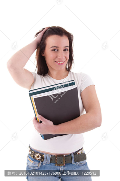 女學(xué)生微笑著拿著筆記本