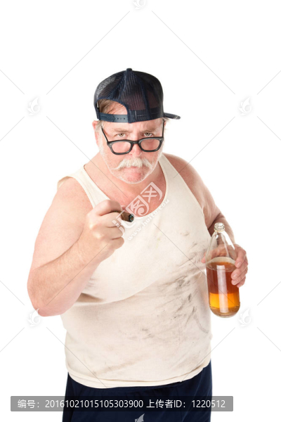 穿白色背景T恤的胖子