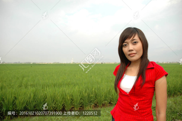 年輕的女人