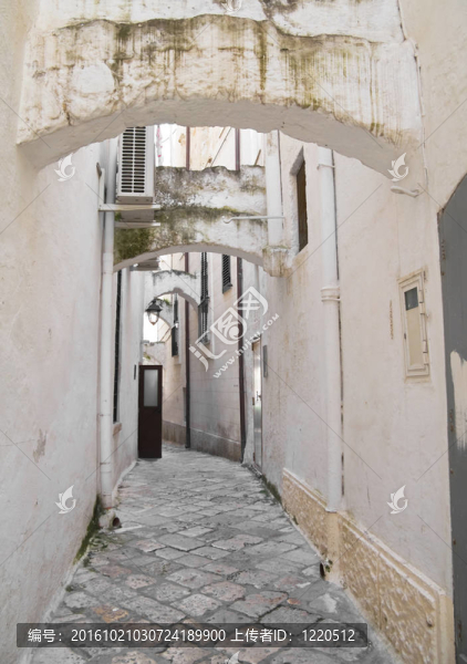 在舊城區(qū)的小巷普利亞。Apulia。