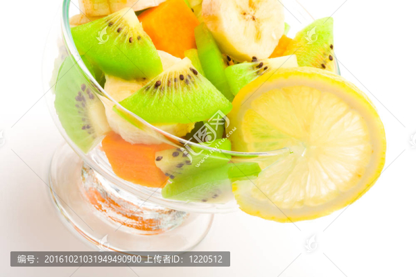 熱帶水果雞尾酒檸檬片