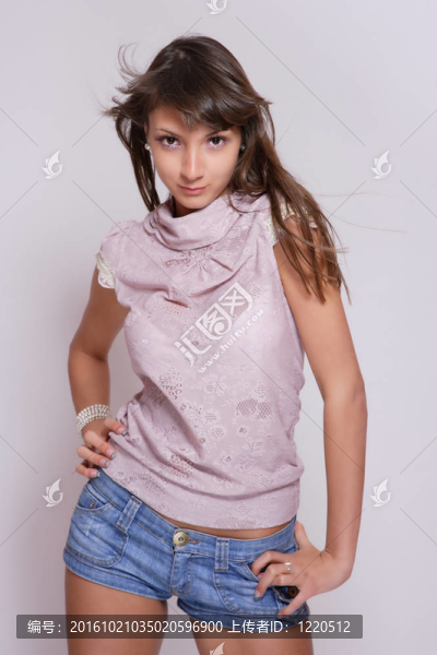 一個美麗年輕性感女人的畫像