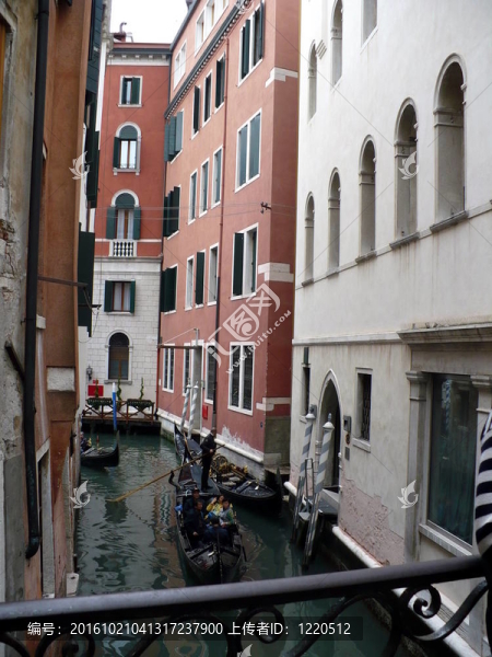 意大利.威尼斯.在威尼斯渠道Gondolas