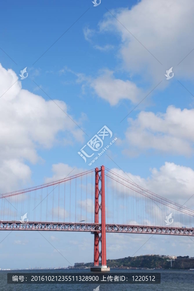 Lisbon,4月25日大橋；在葡萄牙
