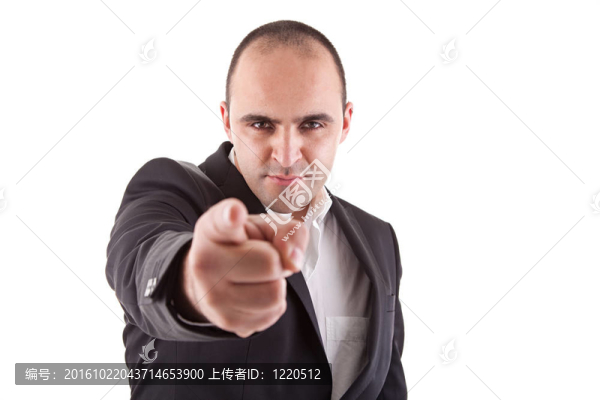 男子指著