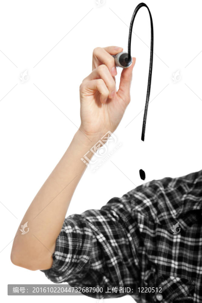 一個(gè)學(xué)生女孩的手畫一個(gè)驚嘆號
