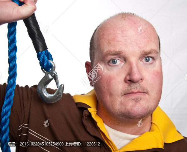 特寫(xiě)鏡頭捕捉超重男性