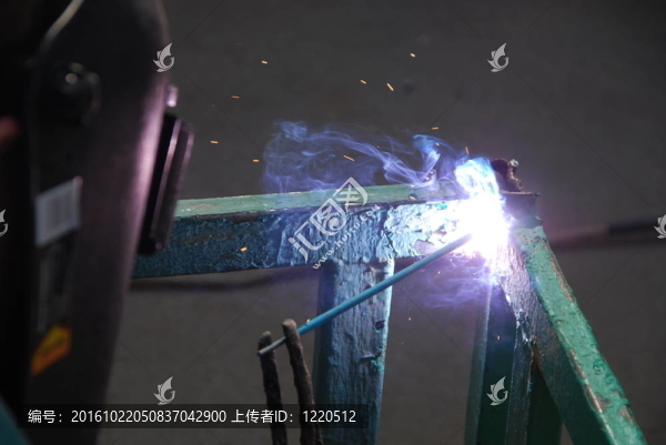 八