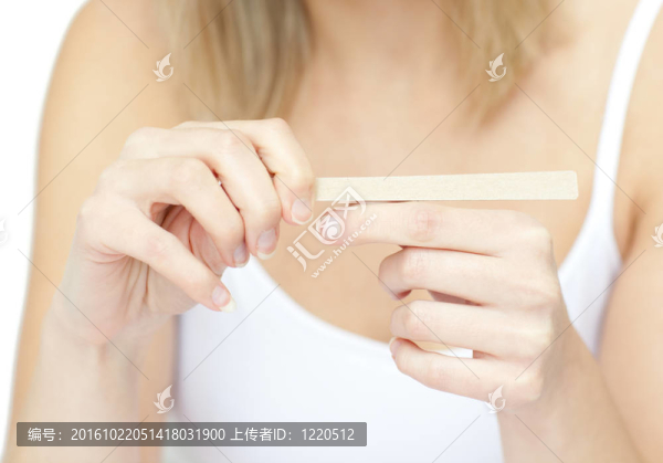 一個(gè)女人的指甲銼