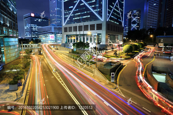 香港的城市景觀在夜間高峰