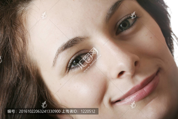 綠眼睛的女人