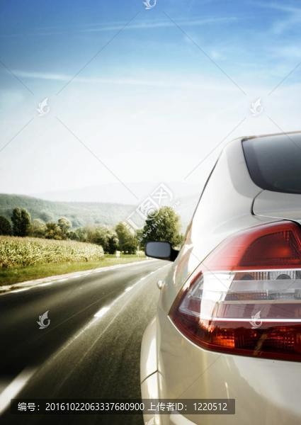 汽車在路上