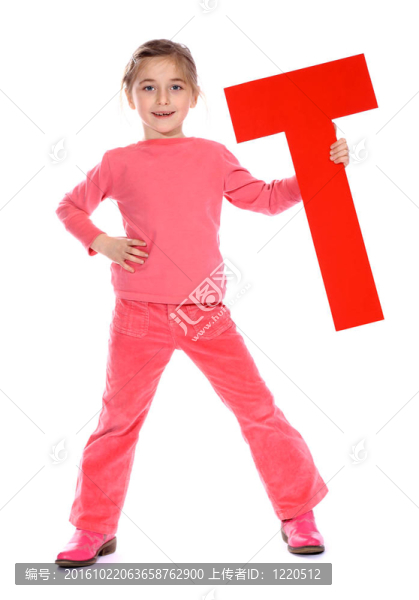 字母T的女孩