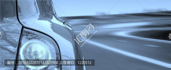 高速公路上的汽車。