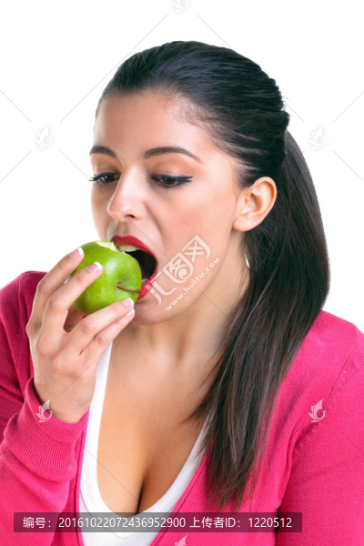 吃綠色蘋(píng)果的女人
