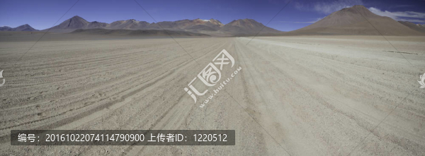 玻利維亞安第斯山脈的沙漠和山脈
