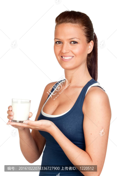 迷人的女孩與玻璃牛奶