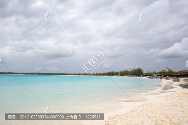 海灘和戲劇天空