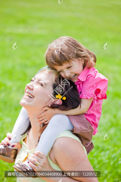 母親和女兒
