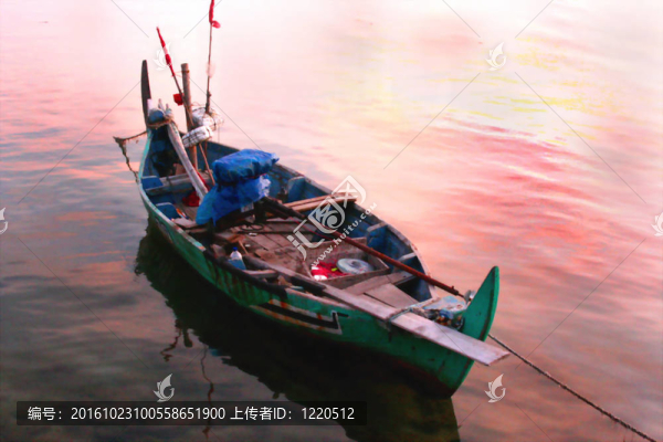 孤獨的漁船