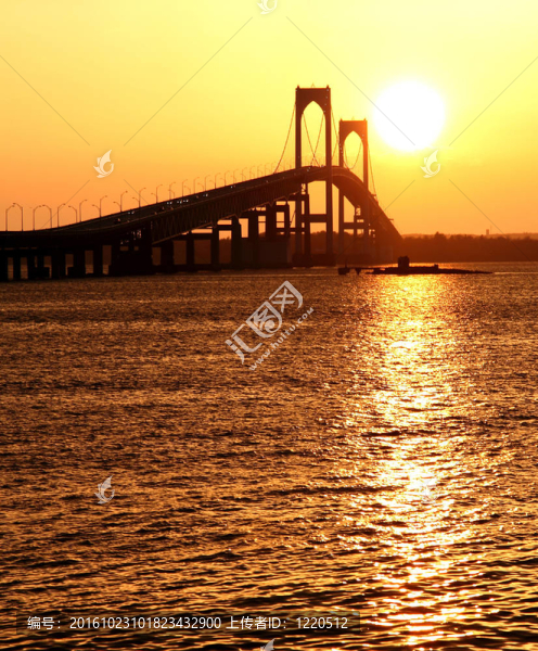 Claiborne,Pell橋