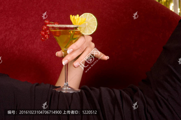 手的雞尾酒