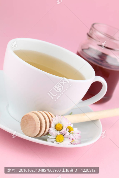雛菊和蜂蜜涼茶